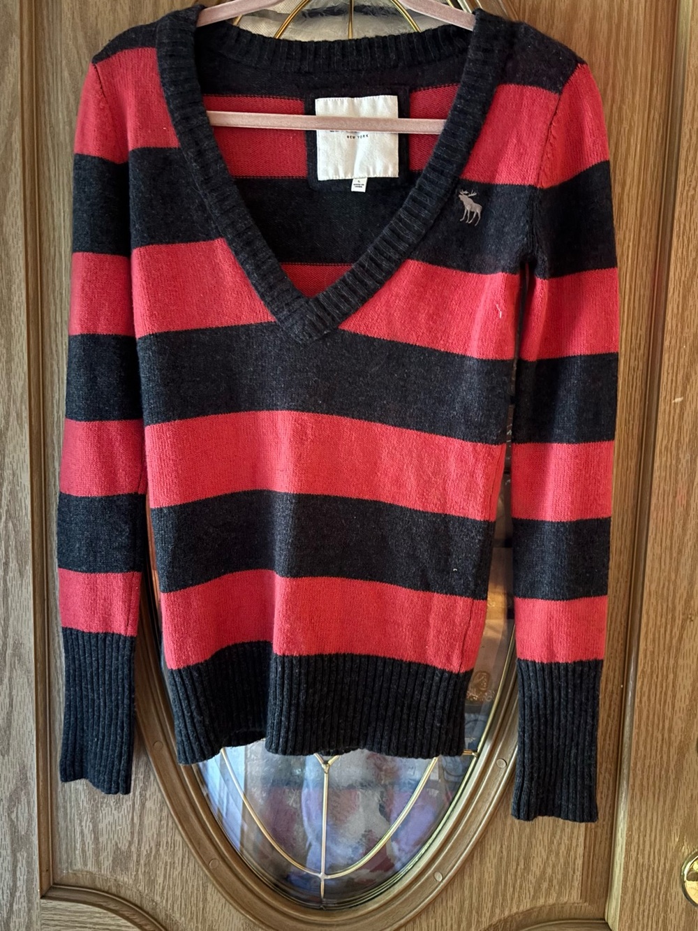 Abercrombie & Fitch Black and Red Striped V-Neck Sweater